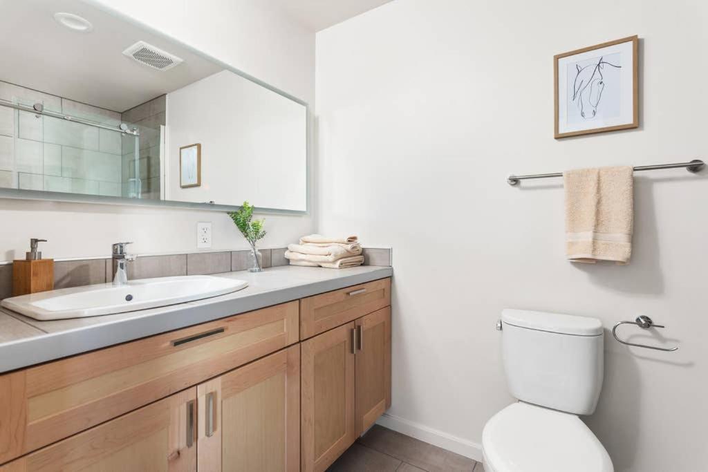 Two Modern Penthouses On Mass By Cozysuites Indianapolis Exteriör bild